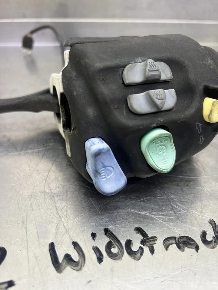 12 11 10 09 Polaris 600 IQ 900 800 RMK Interruptor de retroceso Cilindro maestro de freno Foto 2 de 4