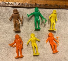 Vintage Lot Of 6 Plastic Spaceman Astronauts Play Set Figures
