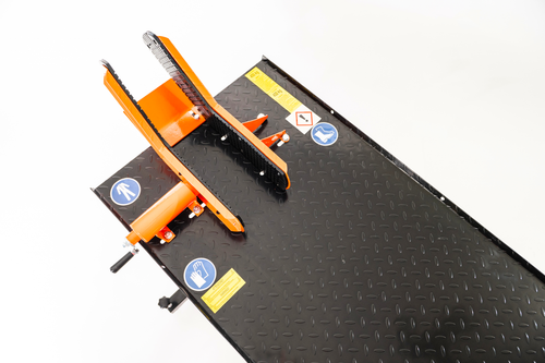 SOLLEVATORE IDRAULICO PER MOTO E SCOOTER CON POMPA A PEDALE - PONTE MOTO - 450Kg - Foto 6 di 7