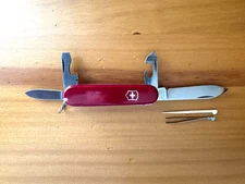 Victorinox Swiss Army Knife Recruit 85mm Red w/8 Tools Excellent