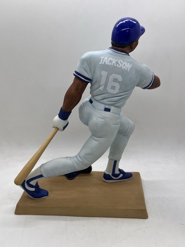 Statuina porcellana Bo Jackson Kansas City Royals Sports Impressions super size - Foto 3 di 9