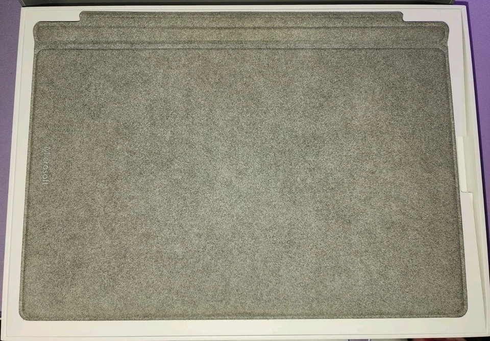 Microsoft Surface Pro (5th Gen, 1796) Intel Core M 4GB RAM / 128GB, 2017 model - Image 4 of 4