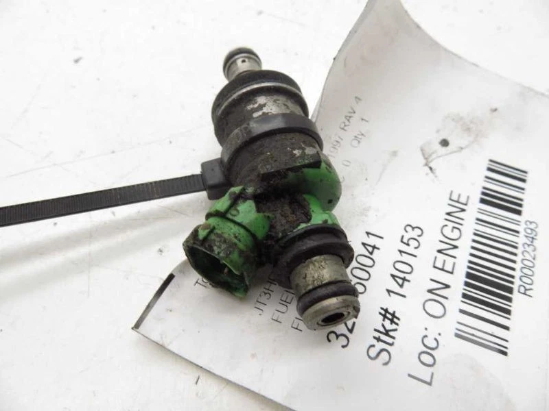INYECTOR DE COMBUSTIBLE 96-00 TOYOTA RAV4 2,0 L Foto 2 de 4