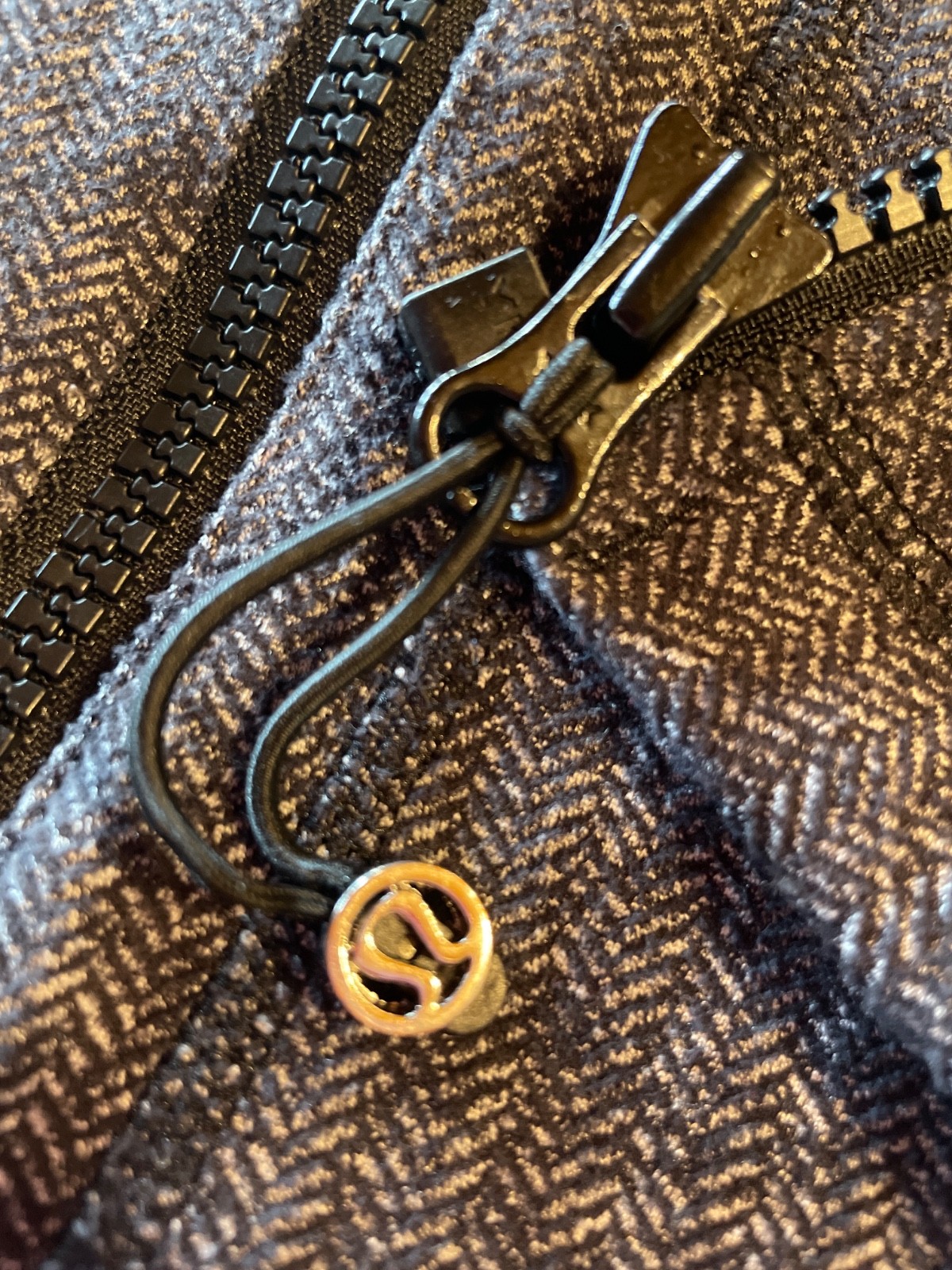 Lululemon Define Jacket  EUC Heather Grey black S… - image 4