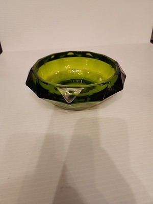 Vintage Viking Epic #6816 Green Candy Dish Bottom Heavy 7.5'' Faceted Art Glass