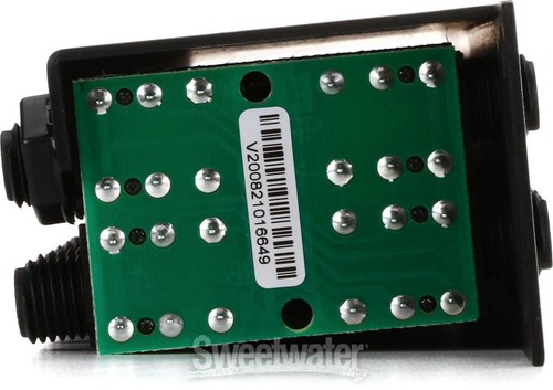 dbx PB-48 48-point 1/4" TRS Balanced Patchbay - Picture 5 of 7