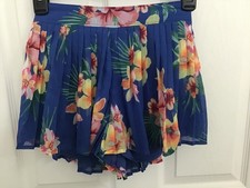 Abercrombie Kids Girl's Blue Floral Pleated Skort 9/10