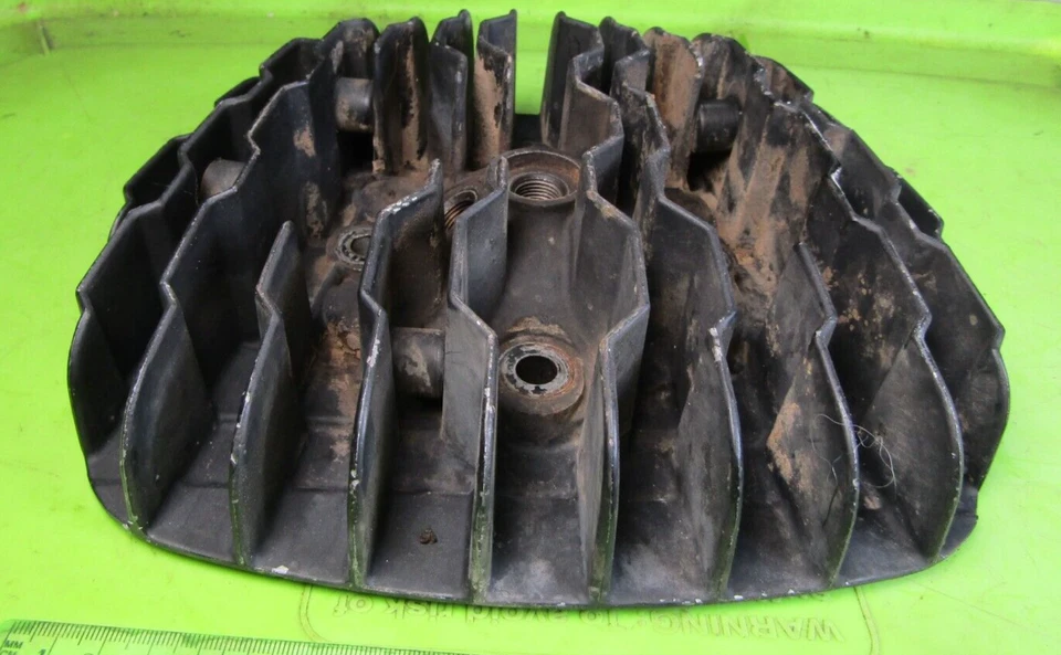 Montesa Enduro 250H 1976 culata de motor p/n 7360,028 tapa de barril de motor Foto 3 de 4