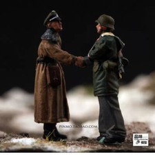Homemade 1/72 German Officer With Wounded Consoling The Wounded 2 Soldiers Model