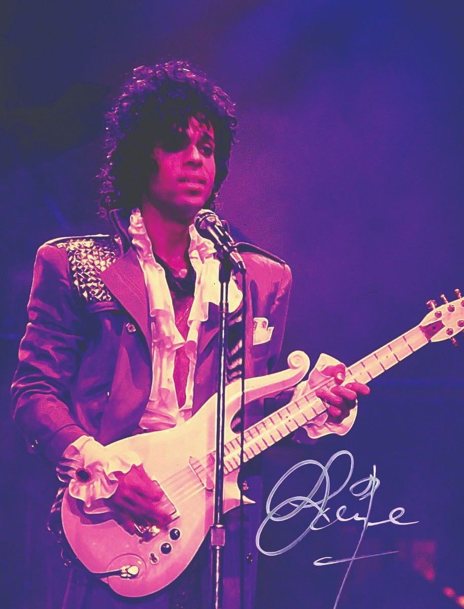 PRINCE SIGNED PHOTO AUTOGRAPH PURPLE SIGNATURE ORIGINAL