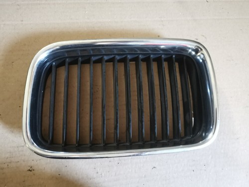 BMW E36 Kühlergrill Niere Rechts 8122238