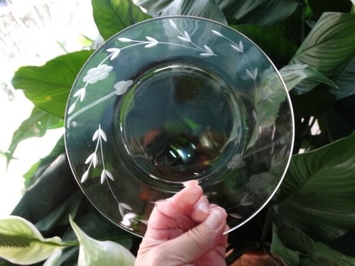 MCM Sevron Clear Glass Gray Wheel Cut By Candlelight Flowers Luncheon Plate VGUC - Picture 6 of 11