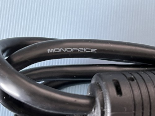 MONOPRICE 6 Foot HDMI Cable 1.3 28AWG with Ferrite Cores - Black - Picture 3 of 5