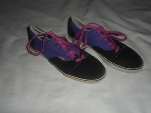black and purple skate shoes