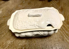 Gravy Boat Sauce Warmer Electric Vintage White Ceramic Fruit & Vine Design