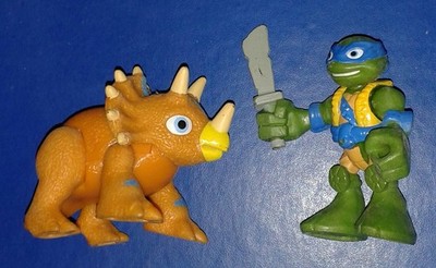 2015 * HALBSCHALE DINO LEO & TRICERATOPS * TMNT NINJA TURTLES KOMBINIERT P&P