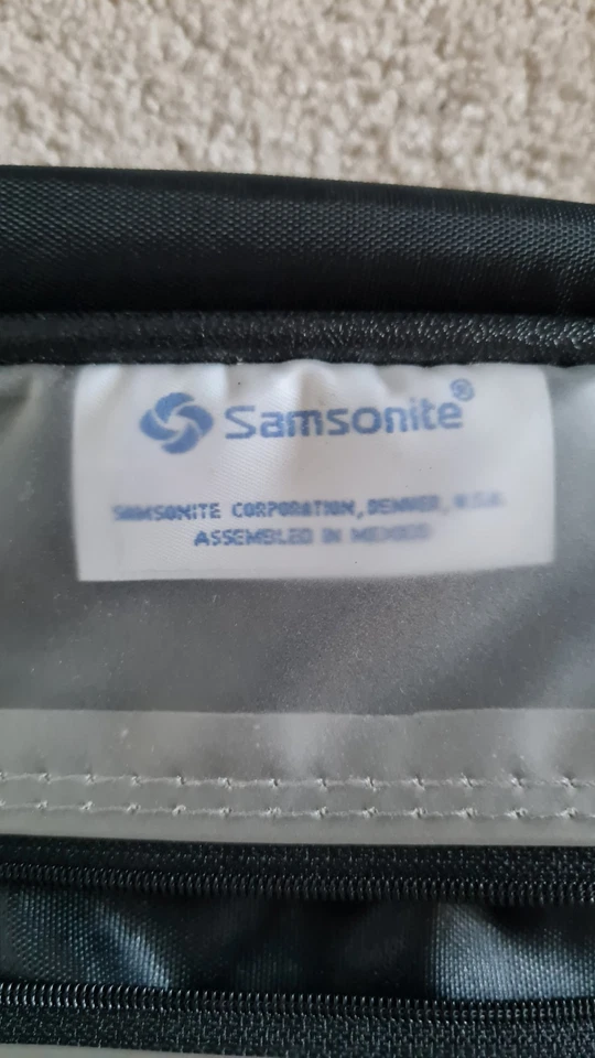 Samsonite Black Laptop Bag Business Briefcase with Water resistant lining VGC - Image 3 of 3