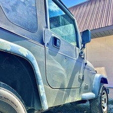 Local Pickup Only Passenger Right Front Door Full Door Fits 97-06 Wrangler 216