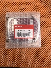 Oem 75700-s5t-e01 Jdm Red H Front Grille Emblem Fits Honda Civic Accord Fit New Oem 75700-s5t-e01 Jdm Red H Front Grille Emblem Fits Honda Civic Accord Fit New