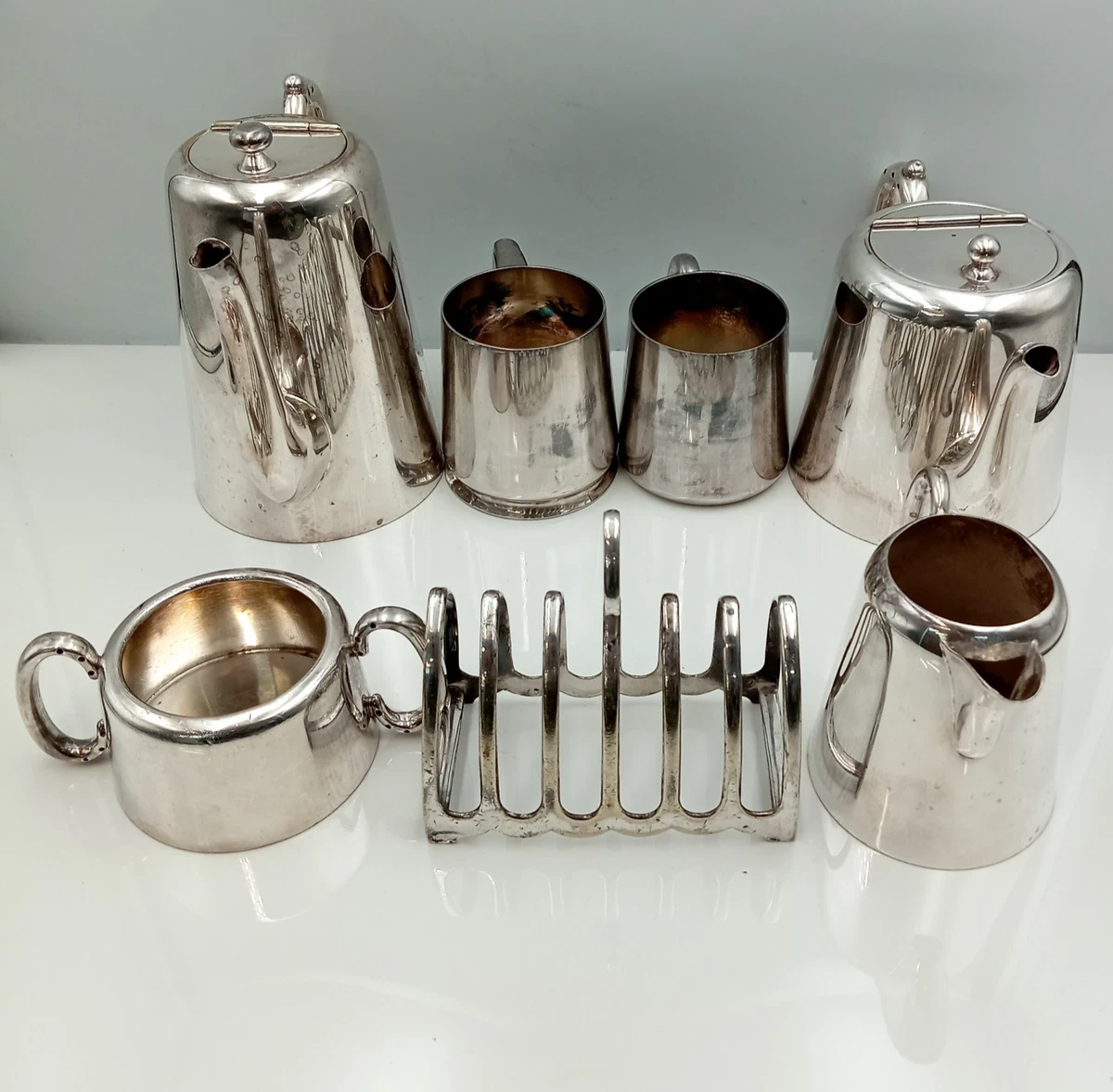 Walker & Hall Antique US Silver-Plated Teapots, Coffee Pots & Sets