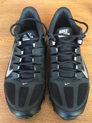 Nike Reax 8 TR schwarz (black/metallic silver) Gr. 45 US 11 621716-018