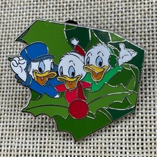 Disney Store JAPAN Pin 2022 LE 2220 Christmas Advent Calendar Huey Dewey Louie