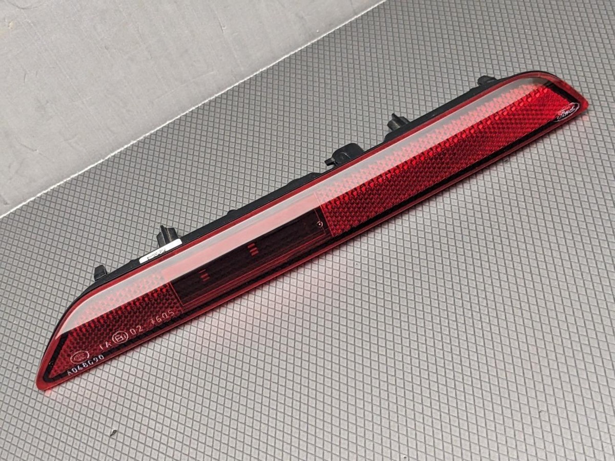 OEM 2020 Ford Explorer U625 MK6 RH Rear Bumper Mount Reflector