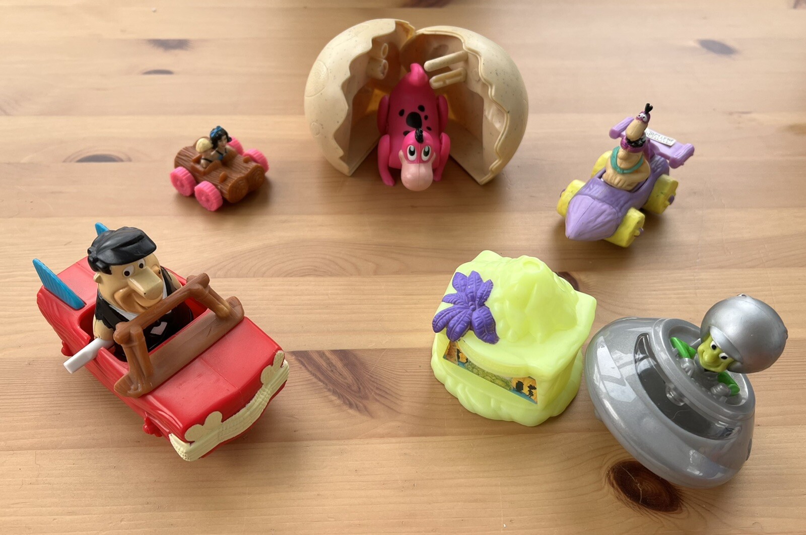 VINTAGE THE FLINTSTONES IN VIVA ROCK VEGAS BURGER KING TOYS LOT OF 5