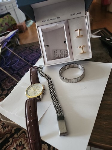 Captain John Men’s Watch Gift Set with Bracelets and Cuff Link - Picture 5 of 19