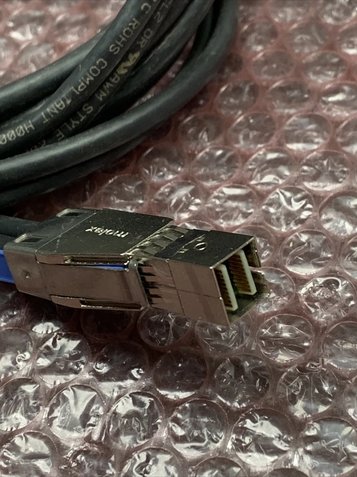 Б/у кабель Molex 1110683202 iPass x4 MiniSAS HD-MiniSAS 2.0, 2.0 м, 28AWG SAS - Изображение 2 из 4