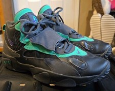 Youth NIKE "Air Speed Turf Max" Black/Purple/Stadium Green Sz. 6Y