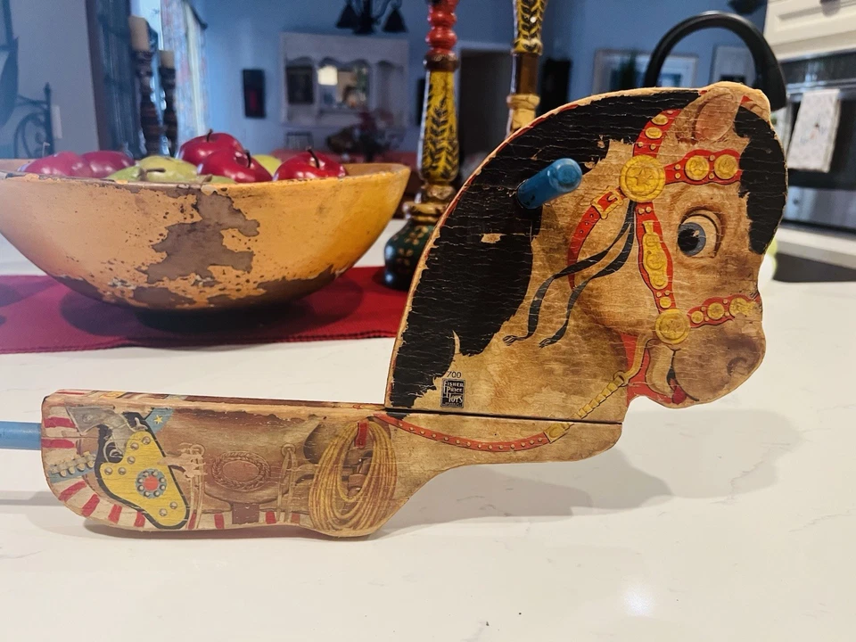 RARO Fisher Price RIDING Pônei Cavalo de Circo Infantil com Rolo de Sino - Imagem 4 de 4