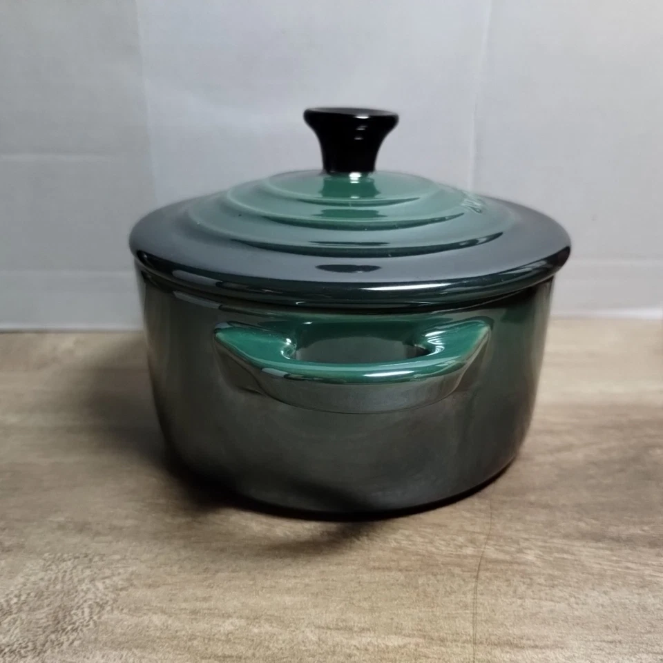 Le Creuset Petite Round Casserole 8oz Mini Cocotte Ombre Green Black Handle READ - Image 3 of 4