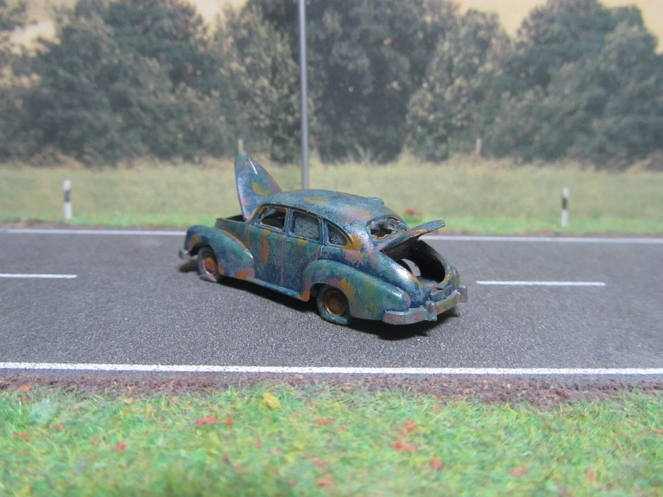 Opel Kapitän 1951 Scheunenfund Autowrack Schrottplatz Patina 1:87 H0 HO UNIKAT - Bild 3 von 4