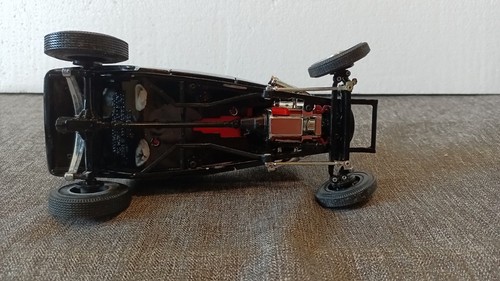 ERTL 32 FORD ROADSTER SCALA 1/24 DICAST - Foto 6 di 9