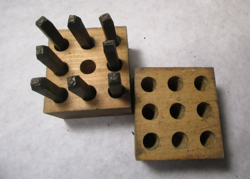 Steel Number Stamp 1/8" Punch Machinist Set. 0-9, missing #4. with wood box.