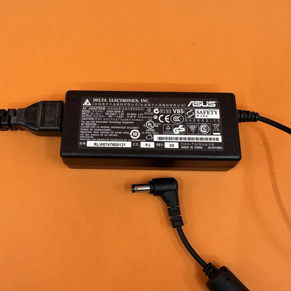 ASUS K52F 15.6” LED Laptop Core i3-M370 2.40 Ghz CPU 2 GB RAM 80 Gb HDD Win7 PSU - image 4 of 4