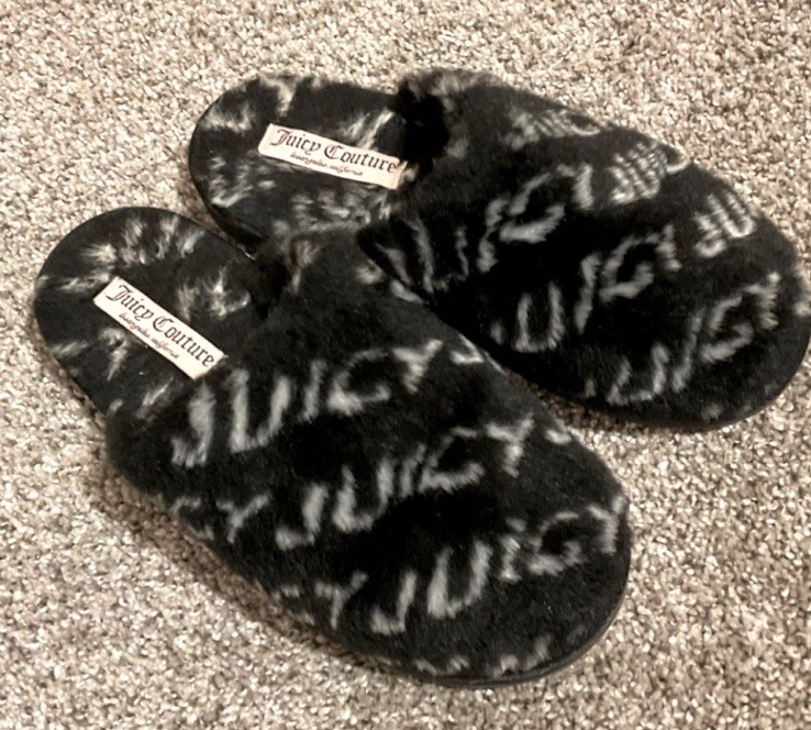 Juicy Couture Slip-On Black & White Logo Women's Slippers Size 7/8 Polyester