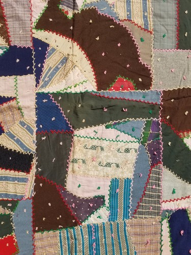 Antique Vintage 1930's - 1940's PATCHWORK Quilt Hand Stitched by my Grandmother - Picture 6 of 12
