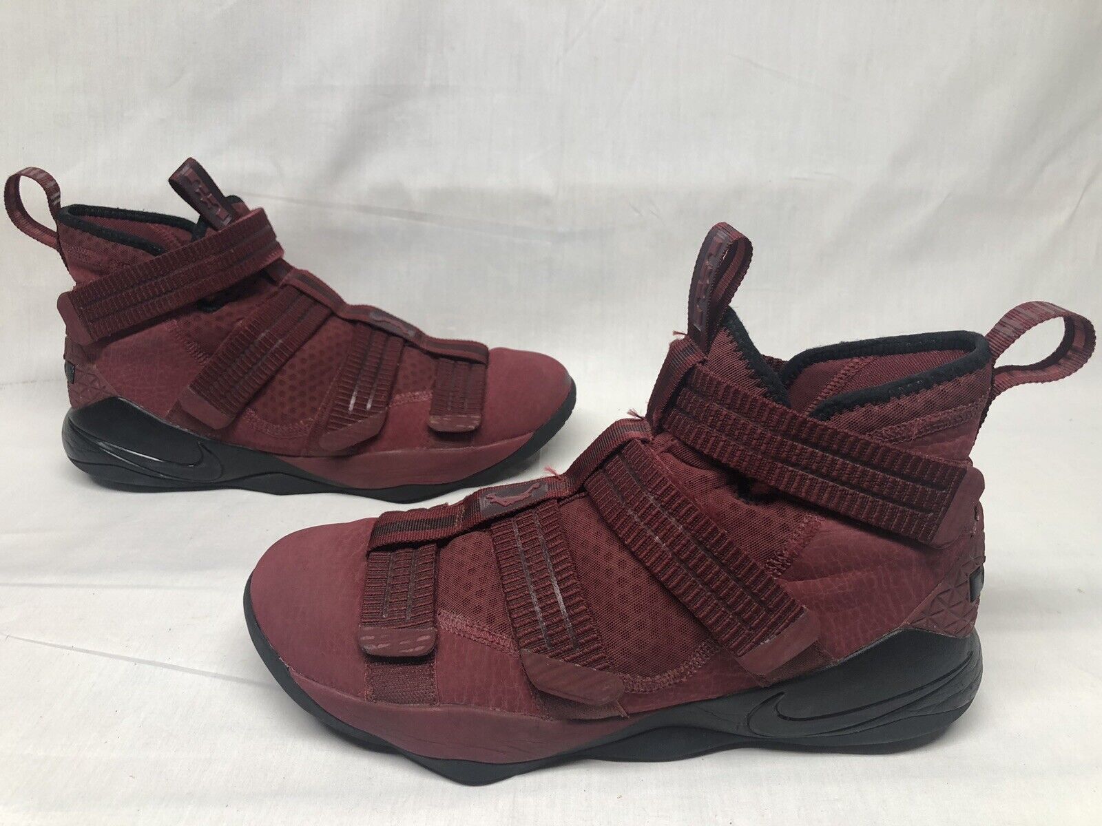 nike lebron soldier 11 burgundy