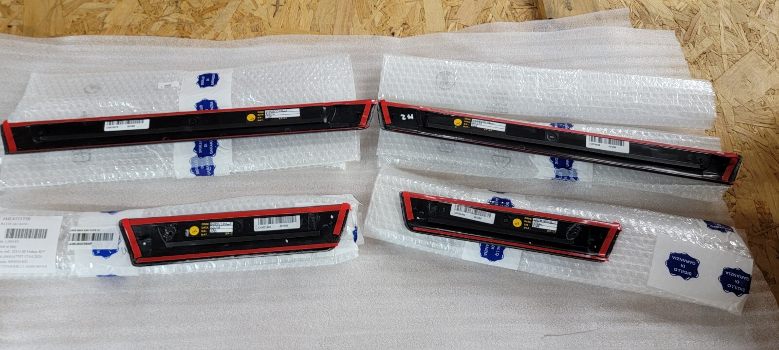 LAMBORGHINI URUS CARBON FIBER DOOR STEP KICK PLATES SCUFF PLATE SET OEM NEW!