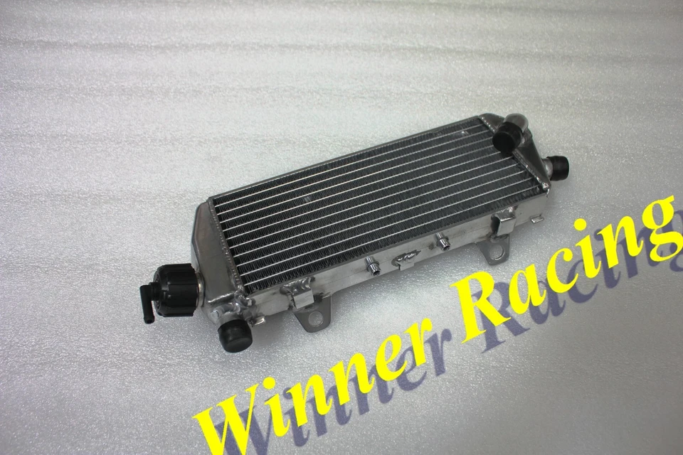 Radiador lateral derecho para KTM 250/350/450 SX-F/XC-F; 125/250/300 SX/XC 2023-2024 Foto 3 de 3