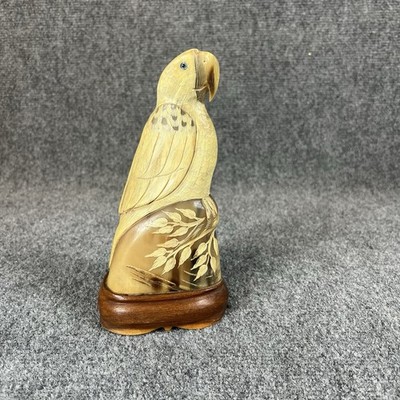 Vintage Hand Carved Wooden Parrot Figurine on Base 8  Bird Sculpture Decor