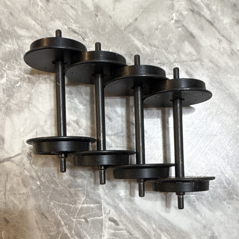 Model Train & Railroad Metal Wheelsets on Axles, Black, Lot of 4