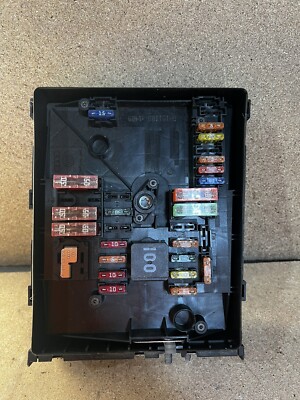 VW Scirocco 137 1K8 Main Relay Fuse Power Distribution Box 1K0937125D