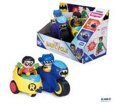 BRAND NEW TOMY TOOMIES DC COMICS BATMAN AND ROBIN 2 IN 1 BATCYCLE FIGURES