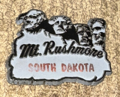 Vintage Souvenir Refrigerator Magnet Mt. Rushmore South Dakota 