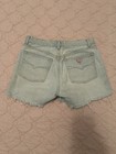 Women’s Guess Distressed Jean Shorts Size 30 — photo 1
