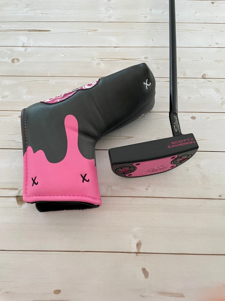*NEW* Scotty Cameron Fastback 1.5 Pink /Black 34.5 in Putter- Pink Skulls Cover - Image 3 of 4