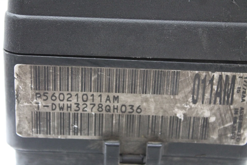 Dodge Ram 1500 2000 furgoneta caja de fusibles 5,9 L bajo capó módulo P56021011Am 588 3K3-B4 Foto 3 de 4